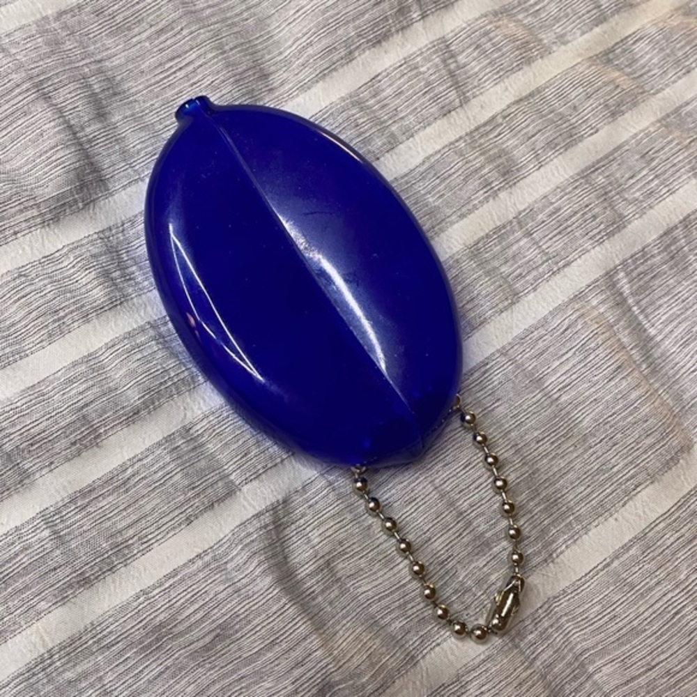 Oval Squeeze Coin Purse